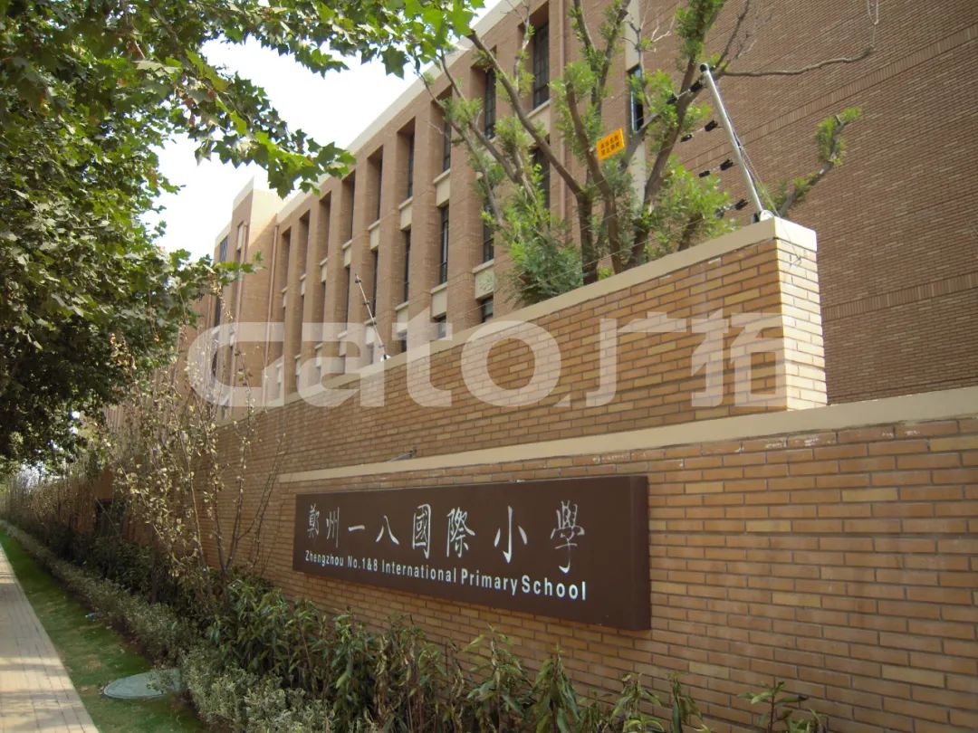 校園周界安防標(biāo)桿案例，鄭州一八國(guó)際學(xué)校(圖3)