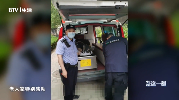 驚險！外賣放門口一天沒人拿？警察開鎖破門后……(圖7)